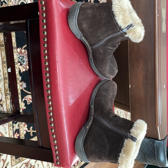 Bare traps 8.5 fur lined boots - Picture 3 of 4